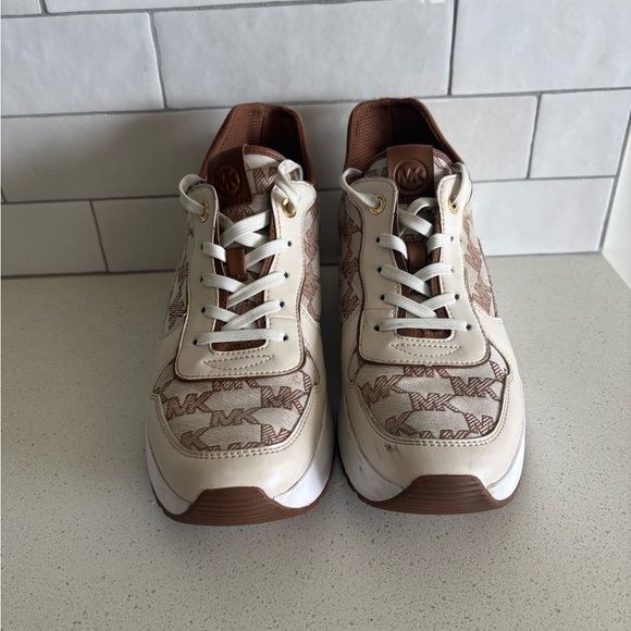Michael Kors Muse Trainer Mk Outline Jacquard in Light Cream Size: 8.5 M - Picture 4 of 9